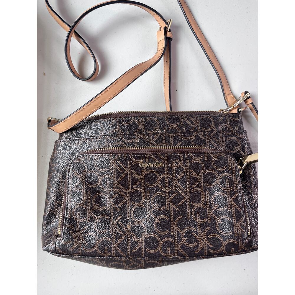 Calvin Klein Brown Monogram Crossbody Bag Zip Top Multi Pocket - Picture 3 of 10